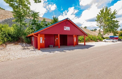 Gravois Mills Alquiler De RV | Luxury RV SITE ONLY at Millstone Marina & RV Resort