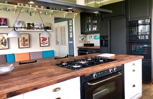 Reykholt Villa | Lujosa villa de estilo escandinavo (12-14 huéspedes) con bañera de hidromasaje en el círculo dorado.