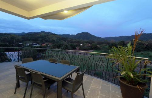 Jacó Apartamento | Luxury SKY PENTHOUSES 3-6BR Condo-Hotel at Oceano Jaco