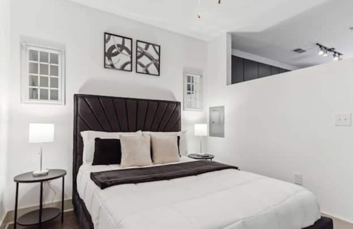 Loring Heights Apartamento | Luxury Suite Mins. From Brave Stadium & Downtown