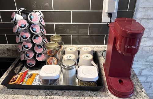 Sedgefield Apartamento | Luxury Suite, patio, Gazebo, hammock, sauna, fence