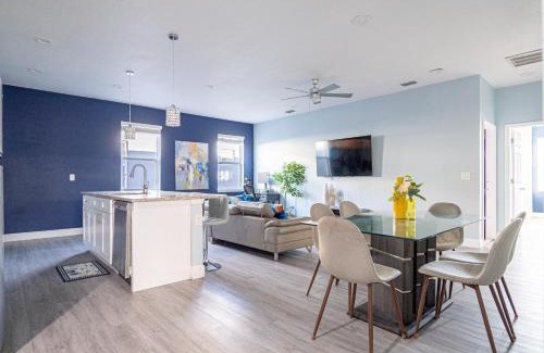 Tampa Villa | Luxury Tampa Home with Game Room and Theater