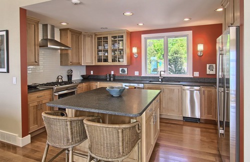 Lake Township Casa | Casa de lujo de tres habitaciones en la hermosa costa azul de Crystal Lake