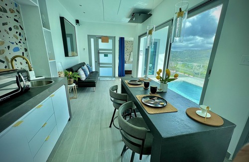Caguas Cabina | Luxury Tiny home with pool & amazing view