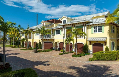 Jupiter Casa | Luxury Townhome | Pool | Beach & Golf Escape
