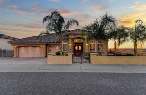 Folsom Casa | Luxury Villa at Terrazzo Hill