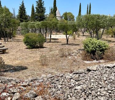 Castillon-du-Gard Villa | Luxury Villa in front of the famous Pont-du-Gard.