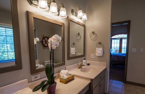 Vittoria Villa | Luxury Villa on Lake Erie