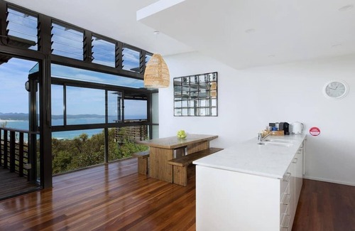 Boat Harbour Villa | Luxury villa with amazing Ocean Views, Pool & Spa