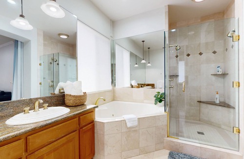 San Marcos Casa | Luxury villa with five bedrooms & five bathrooms, heated pool, mountain views