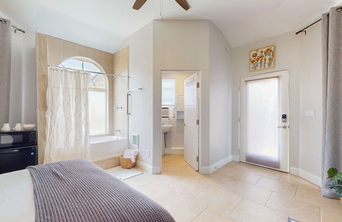 San Marcos Casa | Luxury villa with five bedrooms & five bathrooms, heated pool, mountain views