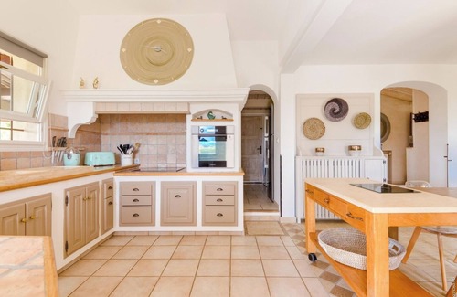 Valbonne Villa | Villa-De Lujo-Baño en la habitacion-Vista a la Montana