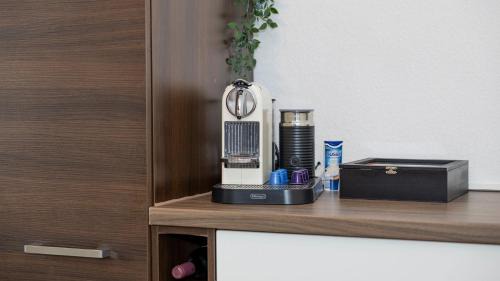 Unterallgau Apartamento | Luxx Home MM, Airport - Parkplatz - Küche - Balkon