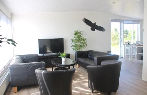 Hjardarfell Casa | Lynghagi House