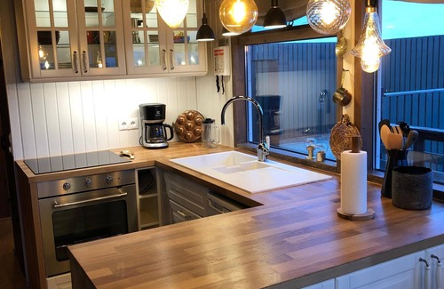 Borgarnes Cabina | Acogedora cabaña campestre en un bello entorno.