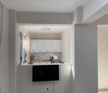 Dafni-Ymittos Casa | M&H and their friends B