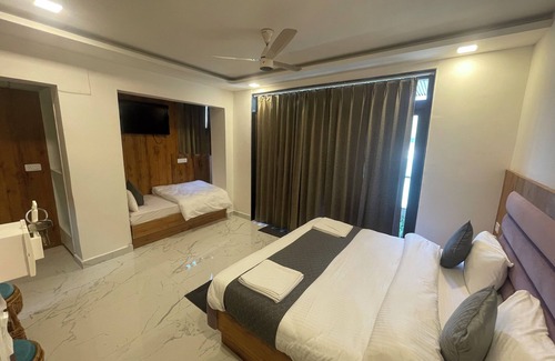 Rishikesh Hotel | Maayaa inn by Ganges