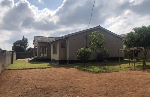 Masvingo Casa | “MABWE Residence 3mins from Great Zimbabwe Ruins