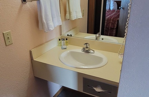 Mackinaw City Hotel | Mackinaw Budget Inn