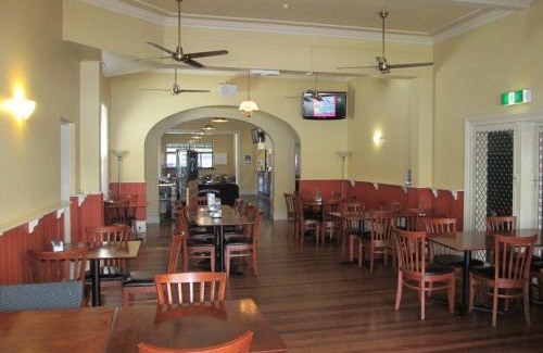 Maclean Hotel | Maclean Hotel