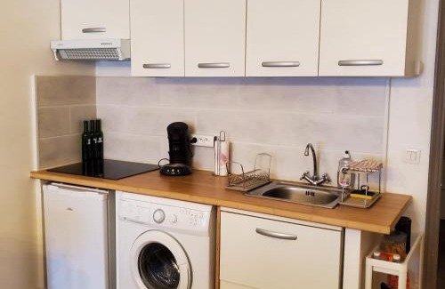 Saint-Guilhem-le-Desert Apartamento | MACLENFA: charmant studio au cœur de l’Herault.