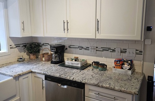 Brewton Casa | Mady's Happy Place is a charming 3 bedroom, 2 bath home near historic downtown