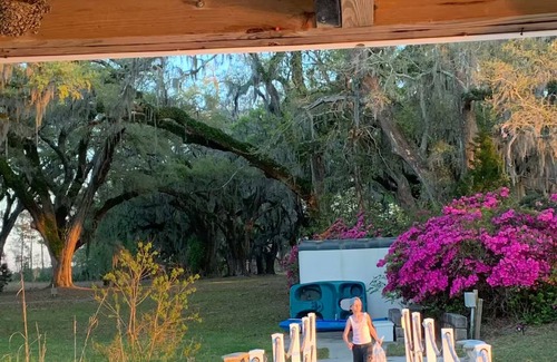 Georgetown Casa | Maggie Jo’s paradise on the river !