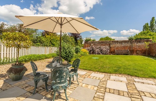 Higham Cabaña | Tradicional casa de madera con vigas del siglo 17 que rezuma encanto del viejo mundo