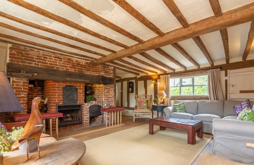 Higham Cabaña | Tradicional casa de madera con vigas del siglo 17 que rezuma encanto del viejo mundo