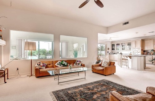 Spring Mountain Ranch Casa | Lujo Get-A-Way, fuera de la avenida principal. Cerca de las montañas y rutas de senderismo