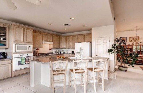 Spring Mountain Ranch Casa | Lujo Get-A-Way, fuera de la avenida principal. Cerca de las montañas y rutas de senderismo