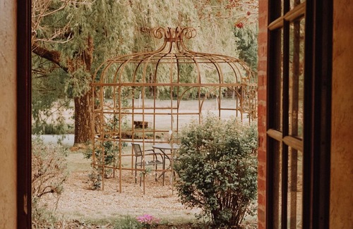 Saint-Etienne-de-Chigny Cabaña | Magnífica finca de 4 * con tenis y piscina climatizada.