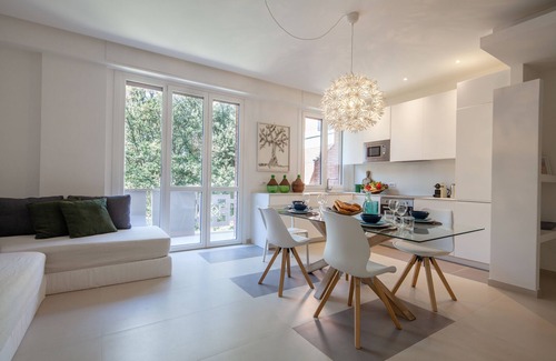 Marina di Massa Apartamento | Magnificent house in the park 2 steps from the sea