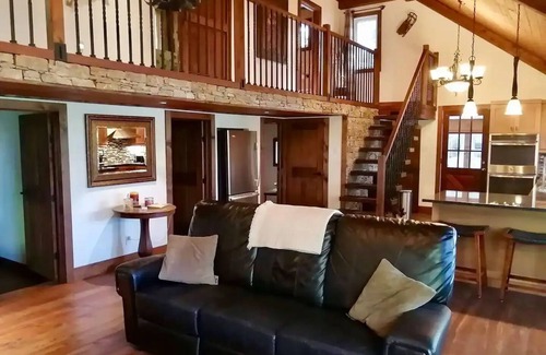 Saint-Andre-Avellin Cabaña | Magnifique updated lakefront chalet (CITQ #300310)