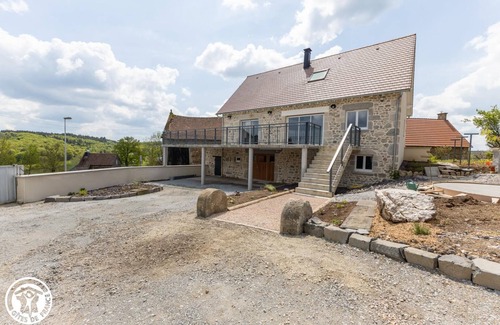 Tralaigues Casa | Magnifique Maison Indépendante en Pierre Totalement Rénovée Dans un Petit Hameau Paisible
