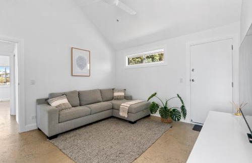 Emu Bay Casa | Magnolia