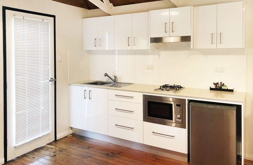 Airlie Beach Hotel | Magnums Airlie Beach