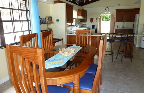 Black Rock Villa | Mahogany Villa - Villa de lujo situada en hermosos jardines tropicales
