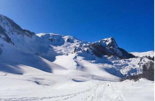 Bielle Apartamento | Mailh- Massibé 1 chambre 5 pers draps serviettes inclus parking près du ski tout confort