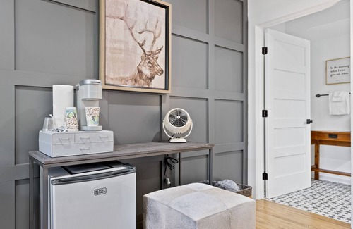 Blairsville Casa | Main-floor mountain view suite with firepits, deck, & lounge