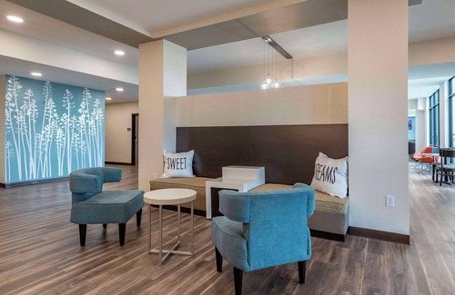 Franklin Hotel | MainStay Suites Milwaukee/Franklin