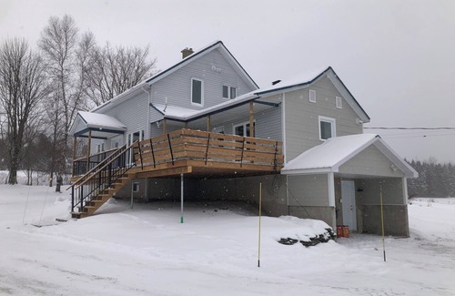 Saint-Pierre-de-Broughton Casa | Maison chez Dom The peace and quiet of the Chaudière Appalaches countryside
