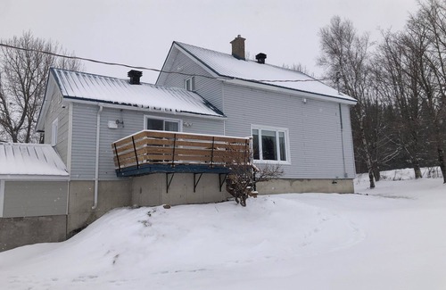 Saint-Pierre-de-Broughton Casa | Maison chez Dom The peace and quiet of the Chaudière Appalaches countryside