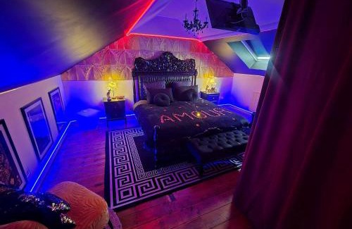 Brachy Hotel | Maison équipée avec petit déjeuner gratuit - balnéo- sauna - siège massant et pièce secrète