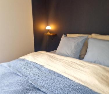 Thenon Cama Y Desayuno | Maison Aurinko