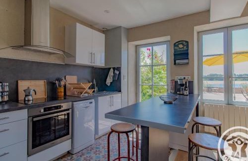 Ingrandes-Le Fresne sur Loire Casa | Maison Authentique sur 3 Niveaux avec Terrasse et Vue Loire - FR-1-622-38