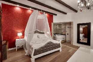 Castle Hill Hotel | Maison Bistro & Hotel