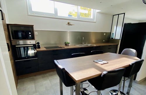 Gueugnon Casa | Maison Bourgogne 400m2, 2 Piscines Intérieure/extérieure,spa, Commerces à 50m