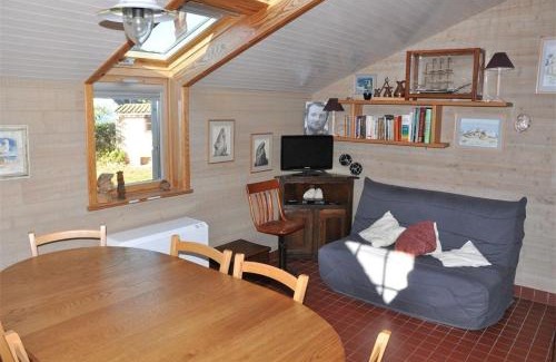 Tregastel Villa | Maison bretonne 50m plage avec jardin et WIFI à TREGASTEL - Réf 413