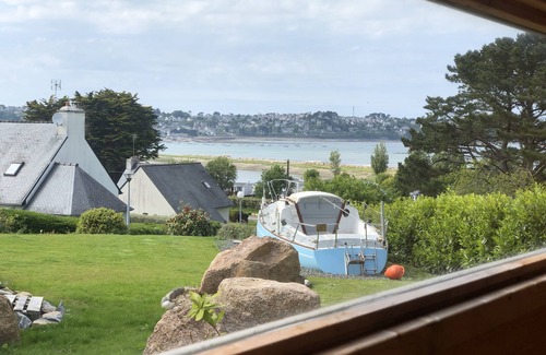 Louannec Casa | Maison Bretonne Fraichement Rénovée Avec vue mer Panoramique et Sauna